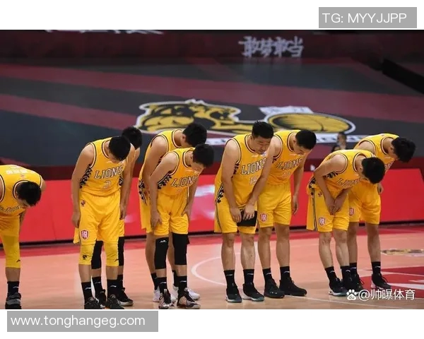 成都街舞队与武汉街舞队赛后复盘分析精彩配合与战术对决 成都街舞队与武汉街舞队赛后复盘分析精彩配合与战术对决