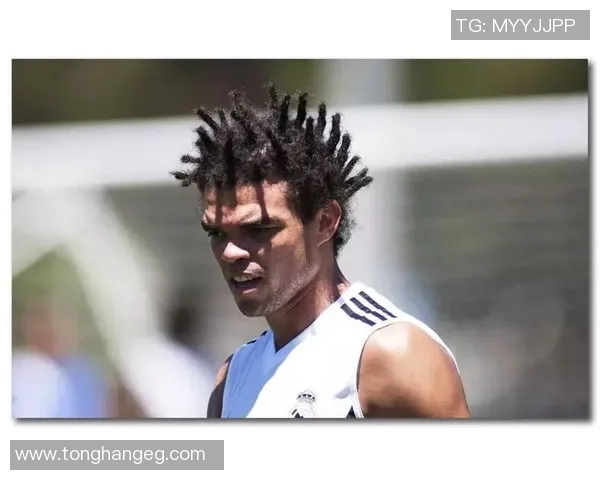 女生理发灵感来自足球明星的时尚发型推荐与搭配技巧